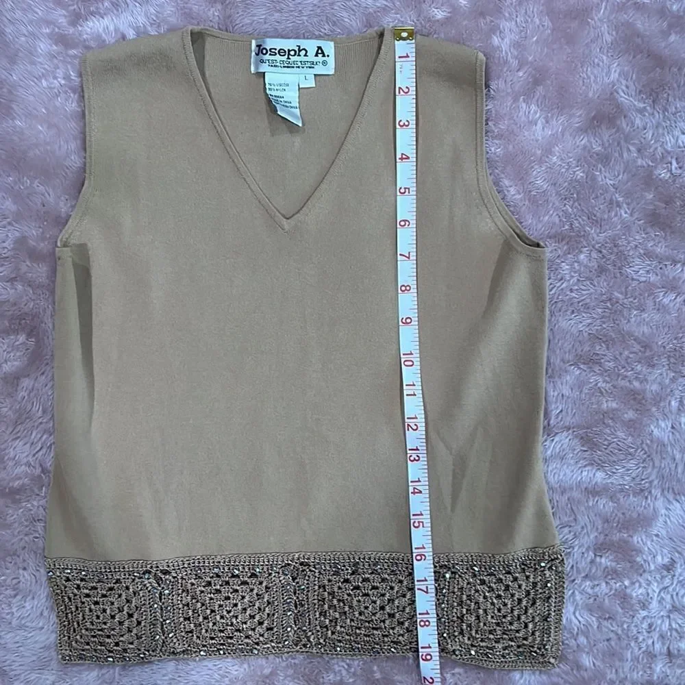 25. Joseph A. Cropped tank crochet bottom with beads Size L - Picture 6 of 9